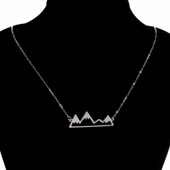 Snow Mountain Necklace Silver - Picture 4 of 5